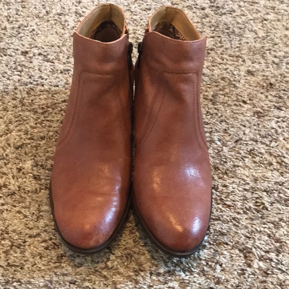 Lucky brand ankle boots! - Picture 2 of 5